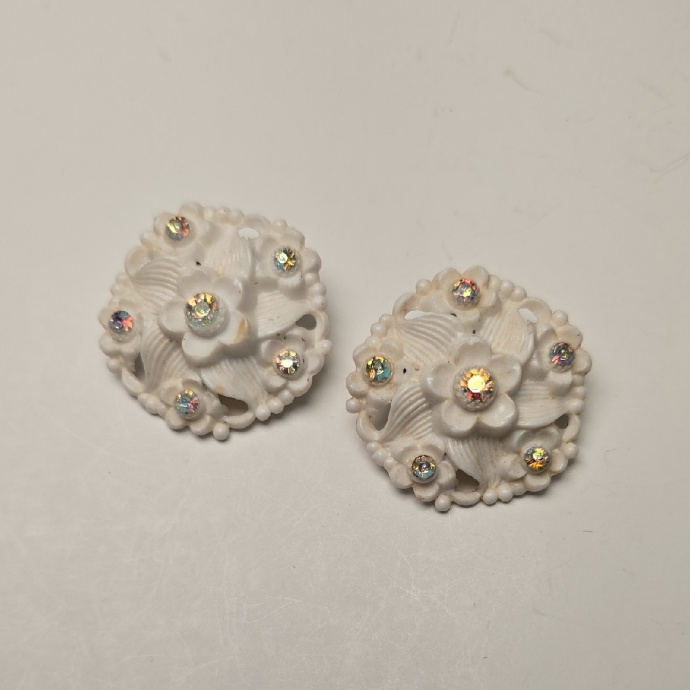 Vintage White Floral Earrings